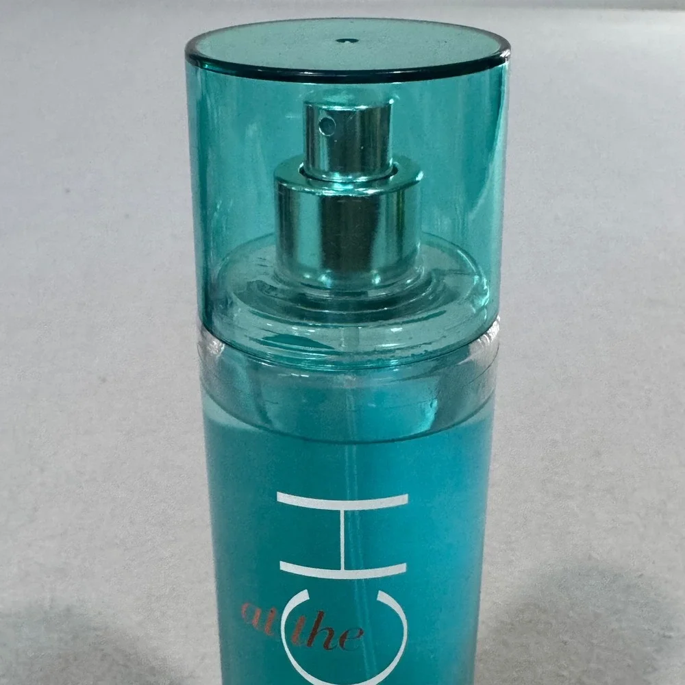 Bath & Body Works Fine Fragrance Mist Women Blue At The Beach 8oz Spray